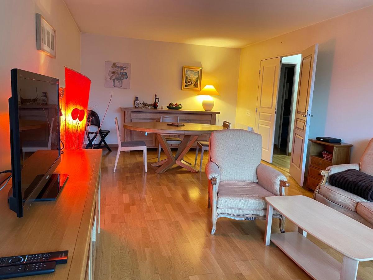 Joli Appartement A Montargis Bagian luar foto